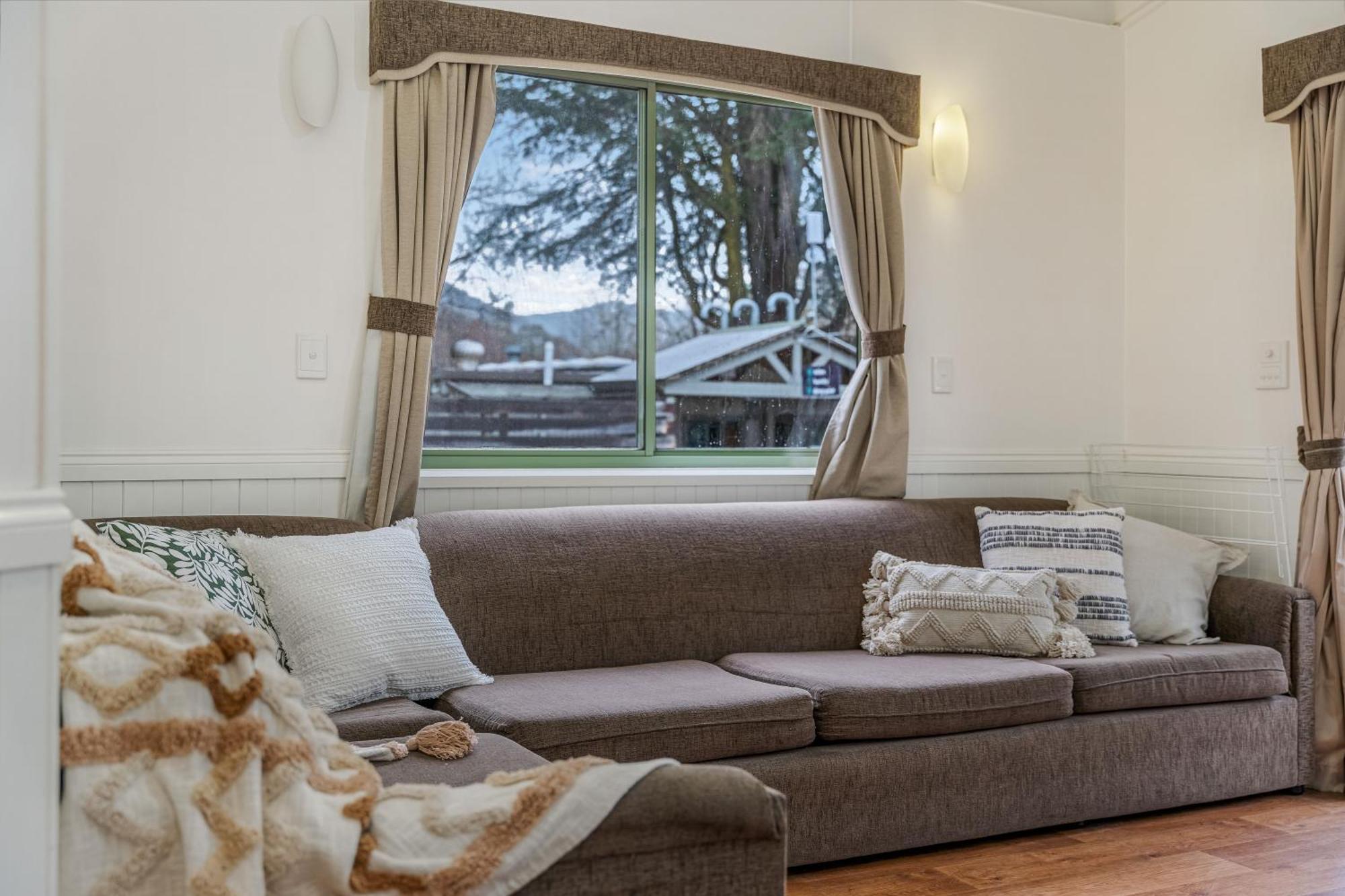 Tasman Holiday Parks - South ไบรท์ ภายนอก รูปภาพ